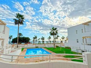 Appartamento in Balanegra. Primera linea de playa en balanegra urbanizacion con piscina