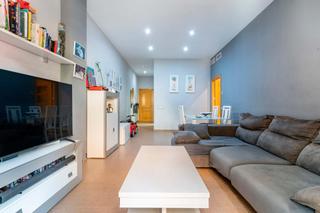 Piso en Pabelln - Estacin - El Corte Ingls. Gran piso de planta baja con 3 habitaciones y dos plazas de gara