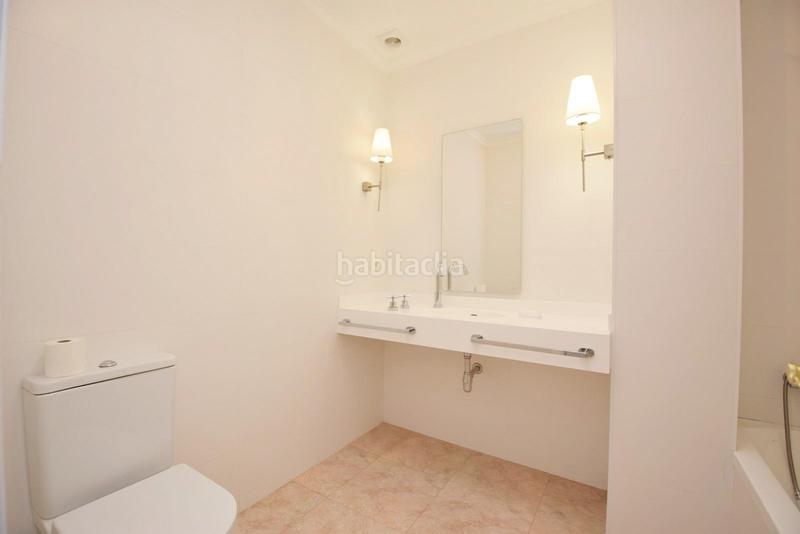 Foto e8bf8c2c-bc5c-4d19-992a-148a9523fc22. Casa con parcheggio in Ejido centro Ejido (El)