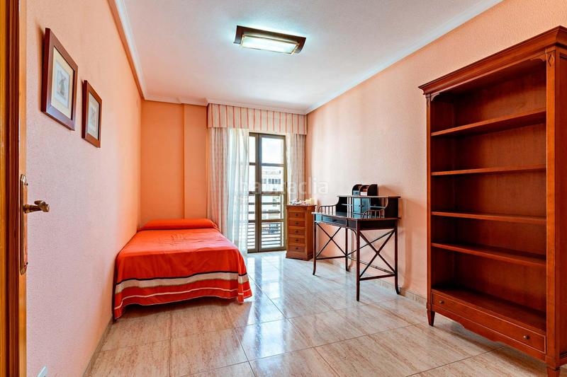 Foto 15056cc0-ed4f-4cc7-9325-5f5ec6dea12a. Pis amb aparcament a Ejido centro Ejido (El)