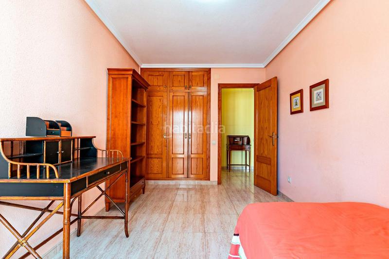 Foto 2b5c4454-1cb3-4f74-a520-3a4845c2a516. Pis amb aparcament a Ejido centro Ejido (El)