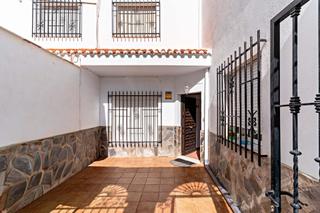 Location Maison à Pabellón - Estación - El Corte Inglés. La casa de alquiler que estabas esperando