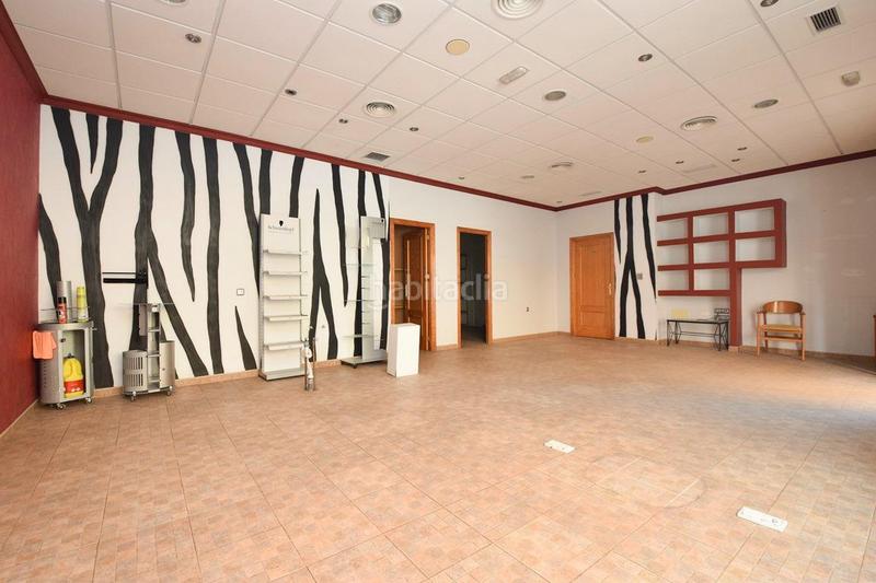 Foto 6484d3f8-6eec-4b69-adc9-c2e1693866f8. Alquiler local comercial  reformado en el ejido. posibilidad de compraventa aplazada informate! en Ejido (El)