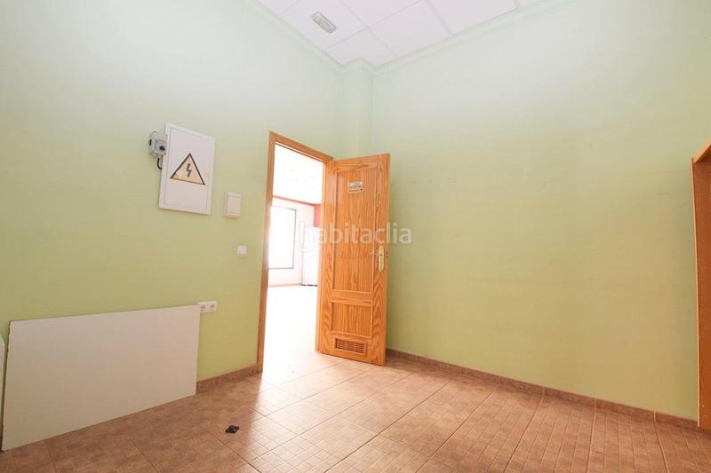 Foto 87a1daed-6b19-4ee3-9672-fdb51295467e. Lloguer local comercial a Plaza de la Luz Ejido (El)