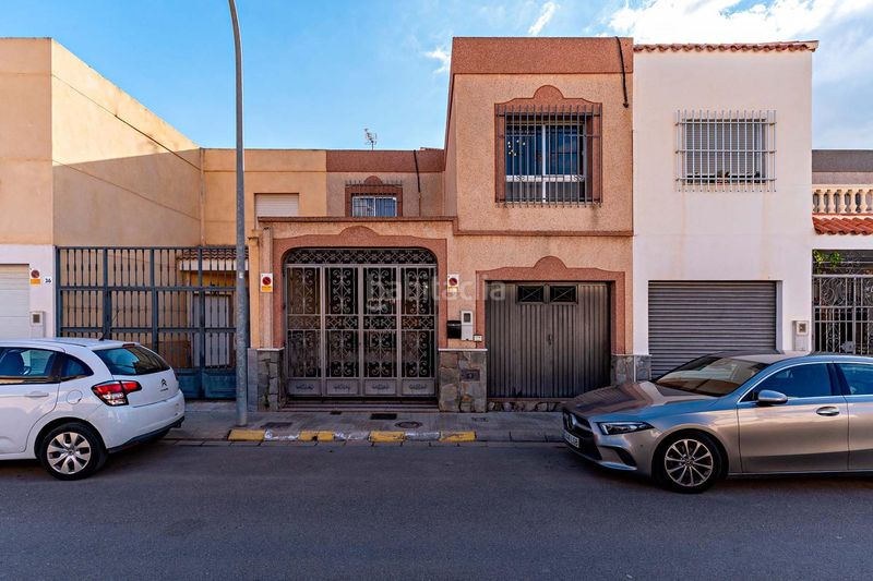 Foto 577a3d72-ac1e-488d-afe0-413037980552. Casa amb aparcament a Pabellón - Estación - El Corte Inglés Ejido (El)