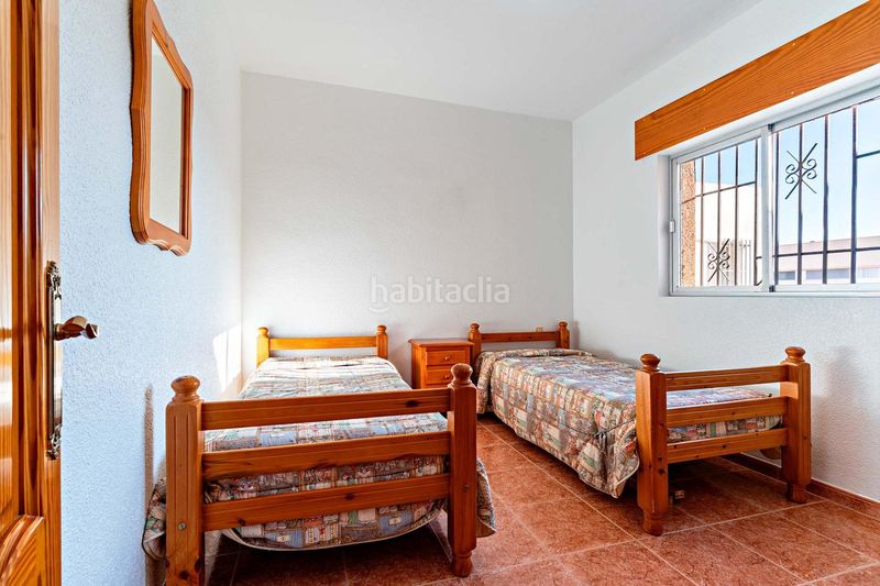 Foto fd108cfa-dafd-42d7-b2ca-2e05f399deb4. Casa amb aparcament a Pabellón - Estación - El Corte Inglés Ejido (El)