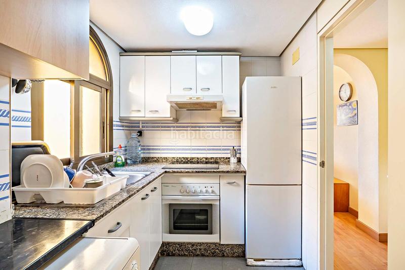 Foto f205beef-c454-4bff-b50a-c0a4331428e0. Etagenwohnung mit heizung parking pool in Almerimar Ejido (El)