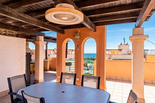 Attico in Almerimar. Ático dúplex en el residencial laguna beach