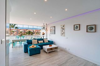Pis  Calle collera (a). Piso de 2 habitaciones, reformado y con plaza de garaje en resid