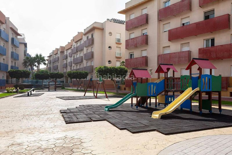 Foto a27cef96-6fb6-49b3-a710-4ebbbc9e0285. Pis amb calefacció aparcament piscina a Almerimar Ejido (El)