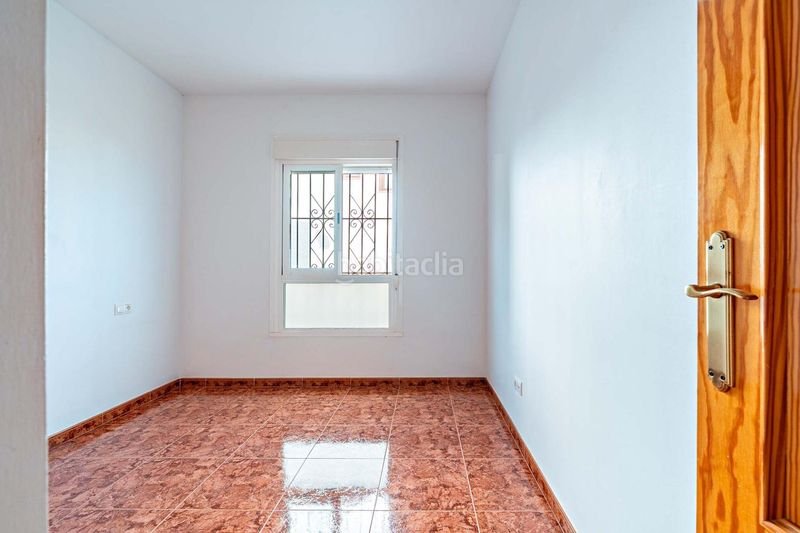 Foto 30bdce49-3295-4b0a-b361-7ef3f0c26a5b. Casa amb aparcament a Dalías