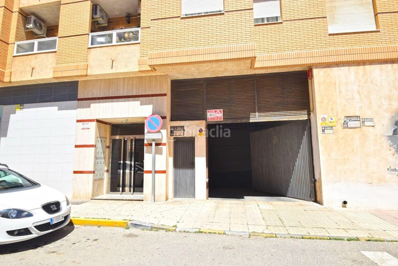 Foto 0b8e81b9-ac69-44f3-8c0d-a5b805bb834c. Aparcament cotxe a Plaza de la Luz Ejido (El)