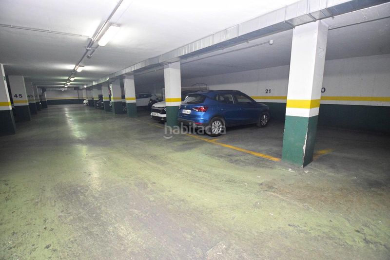 Foto 45eb0e36-6e02-4363-bd14-408c89b72735. Aparcament cotxe a Plaza de la Luz Ejido (El)