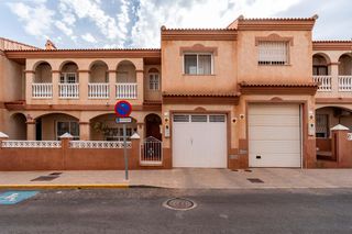 Casa a Plaza de la Luz. Casa lista para entrar a vivir en la zona de torrelaguna... no t