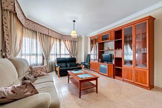 Etagenwohnung in Plaza de la Luz. Si creias que no existe la vivienda ideal, mira esta