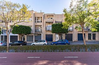 Casa a Ejido Sur. Tríplex con almacén de 74 m2 en paseo las lomas de el ejido
