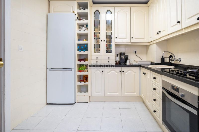 Foto f9c8ca9e-b5b0-440b-81c9-4ccb063ca6c4. Pis amb calefacció aparcament a Esperanza - Quemadero Almería