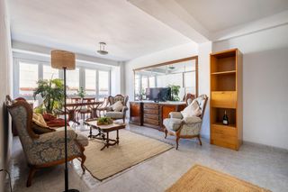 Etagenwohnung in Avenida del cabo de gata 128. Oportunidad en avenida cabo de gata  amplio piso junto al mar en