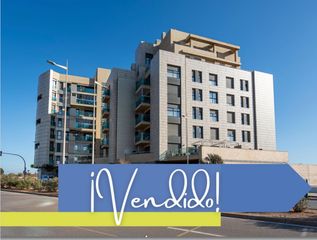 Pis  Avenida avenida adolfo suárez. Luz y exclusividad en vega de acá vivienda con terraza, piscina