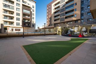 Pis  Francisco rabal. Piso de 3 dormitorios y 2 baños con plaza de garaje y trastero