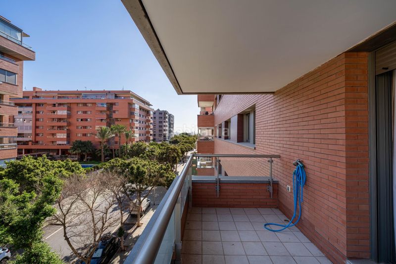 Foto 0e757665-0a3e-4eb5-a2d5-052d0eeb94e5. Piso amplio y moderno piso en zona la goleta en nueva Almería - cortijo grande - vega de acá Almería