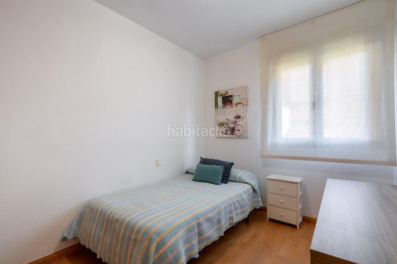 Foto a280a909-0b10-4ecb-a81d-da11d2f07fdd. Piso amplio y moderno piso en zona la goleta en nueva Almería - cortijo grande - vega de acá Almería