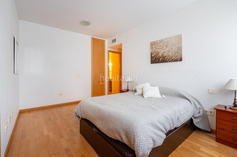 Foto b1249070-38e0-4eec-942c-ca8a1d97c491. Piso amplio y moderno piso en zona la goleta en nueva Almería - cortijo grande - vega de acá Almería