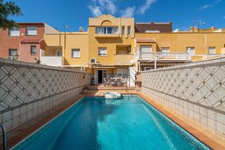 Xalet  Calle lagunas ruidera. Chalet con piscina en nueva almeria