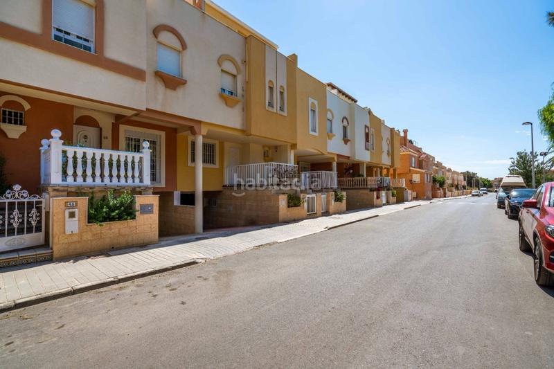 Foto 7367bbf4-ff0e-43c9-b864-70aea6e11fd5. Chalet  con piscina en nueva almeria en nueva Almería - cortijo grande - vega de acá Almería