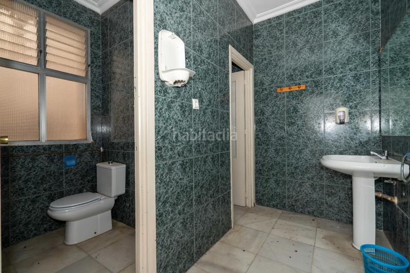 Foto d9a33f62-c7d8-480d-b0e8-2c771e2c8043. Affitto locale commerciale in paseo de Almería 57 in Almería