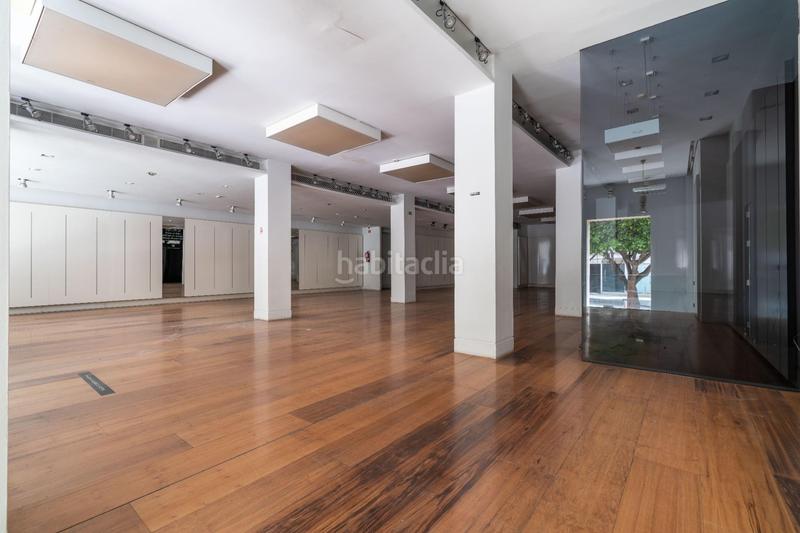 Foto 0a1c67af-bc4d-4610-bb34-202dfa2d9e15. Lloguer local comercial a paseo de Almería 57 a Centro Almería