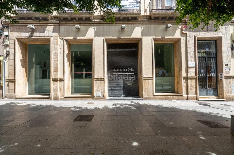 Foto 185a4e71-d409-425d-b6a8-130b03b0705b. Lloguer local comercial a paseo de Almería 57 a Centro Almería