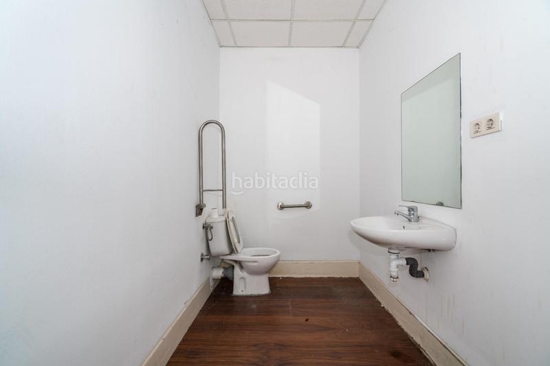 Foto 259076f5-b9b8-483c-b895-29c14da915cf. Lloguer local comercial a paseo de Almería 57 a Centro Almería