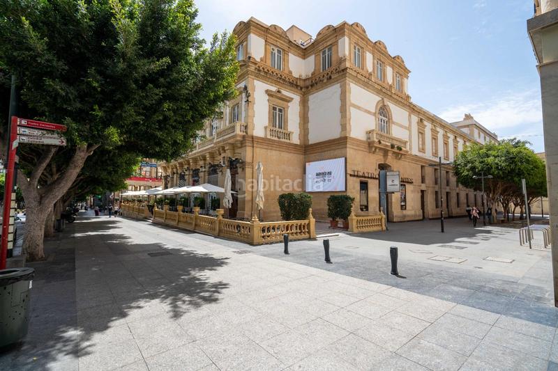 Foto 616356e8-bf54-4b42-b427-569759a936f1. Lloguer local comercial a paseo de Almería 57 a Centro Almería