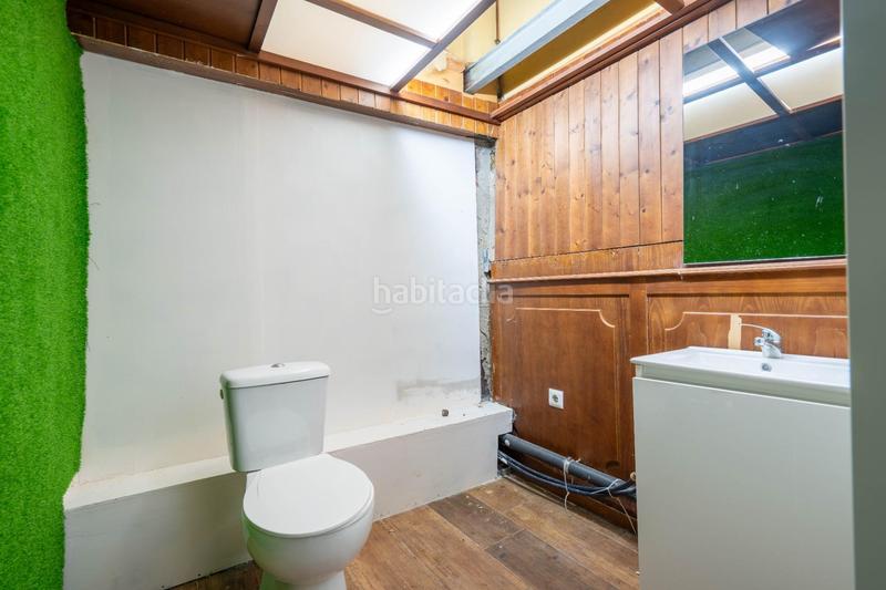 Foto 83e633c9-1eca-470e-a84d-08f71cdb207d. Lloguer local comercial a calle hermanos pinzón 17 a Almería