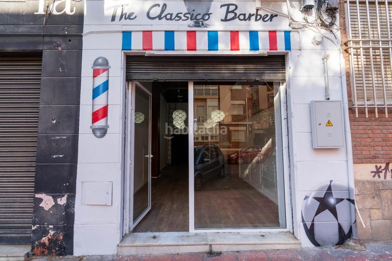 Foto ba44f550-6708-4601-819e-e5b73b2c5a2e. Lloguer local comercial a calle hermanos pinzón 17 a Almería