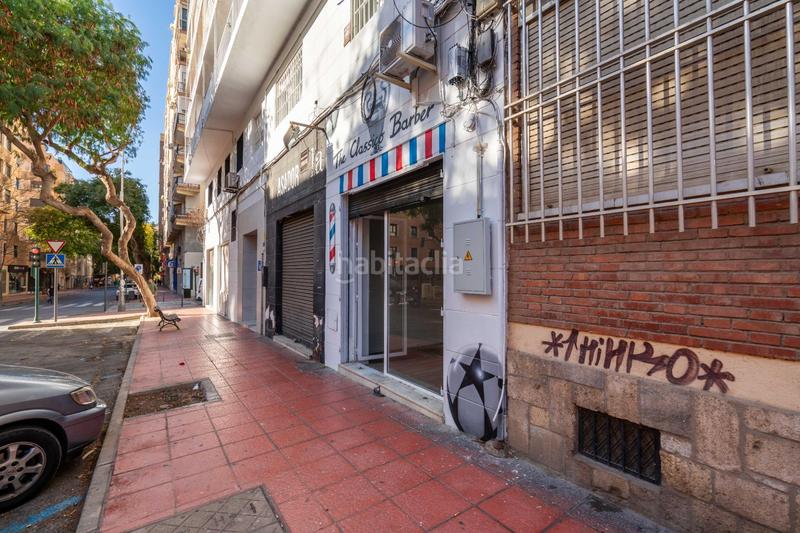 Foto fc598181-45a4-46a6-8304-5fa3af33e751. Lloguer local comercial a calle hermanos pinzón 17 a Almería