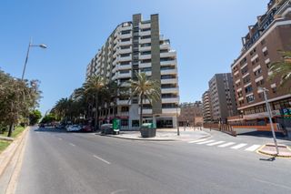 Lloguer Pis a Oliveros - Altamira. Amplio piso de 218 m2 en alquiler en el residencial oliveros