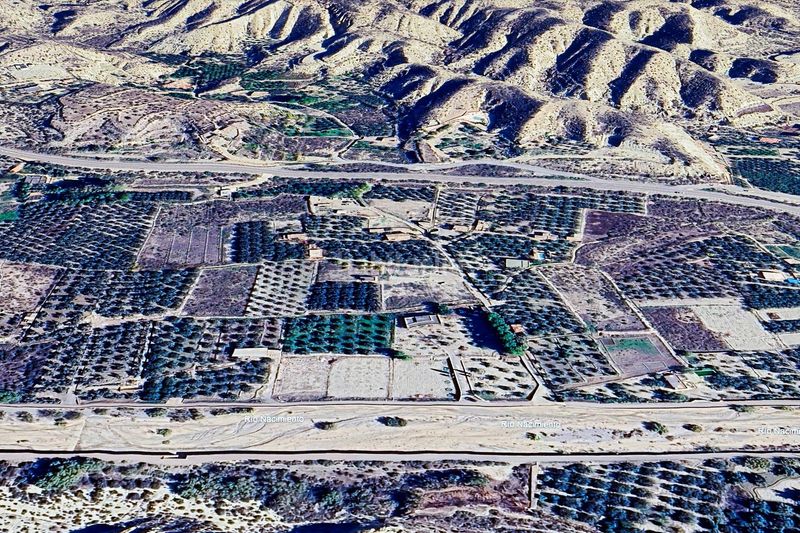 Foto b154c99f-694b-41a1-9e46-a4613a6f8ff9. Terreny residencial a Alsodux