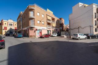 Terreno residenziale in Calle doctor paco perez. Solar de 97 m, uso residencial y orientación esteoeste