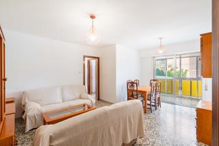 Affitto Appartamento  Calle perez galdos. Vivienda de alquiler dando a la avd. mediterráneo