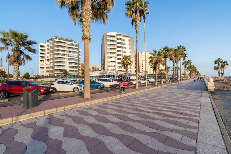 Foto f16f44f6-1094-469a-8d97-22e135b030ef. Piso en camino bobar del 2 espectacular piso en primera linea de playa en Almería