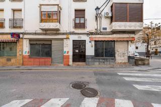 Local Comercial a Baza. Oportunidad unica en baza  local comercial en venta!