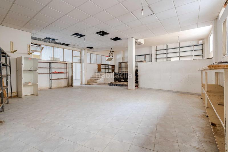 Foto b4122bbb-f117-4df1-a8c4-16918a74d5ba. Local comercial oportunidad local comercial en el centro en Baza