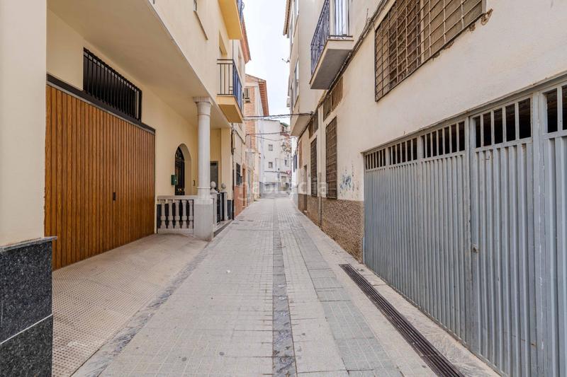 Foto e08feaea-8682-4165-98dc-689357b3a499. Local comercial oportunidad local comercial en el centro en Baza