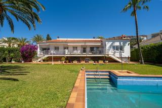 Chalet en Paseo paseo de los castaños 25. Exclusivo chalet en parcela de 1.050 m2 con piscina privada en a