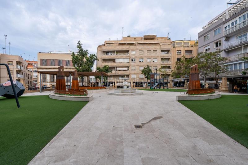 Foto fa048b2e-37d9-4dc9-840a-6b507365d43b. Lloguer local comercial a calle dr leal ibarra 1 a Almería