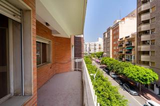 Etagenwohnung in Avenida ESTACION DE LA 8