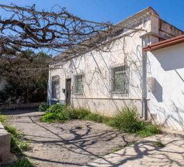 Casa en Hurcal de Almera. Venta vivienda con 70 m2, para reformar y finca rustica de 7.000