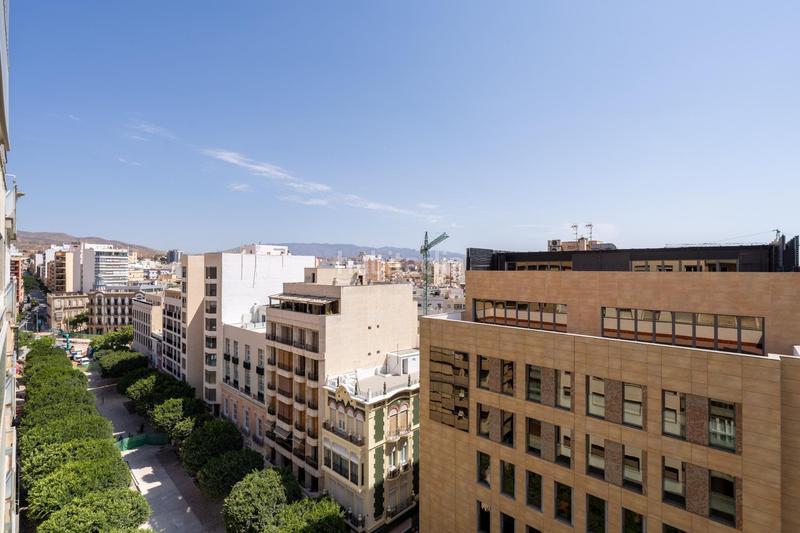 Foto 5b1b506c-ef7a-434b-b515-e48540807672. Location appartement dans paseo de Almería 16 dans Centro Almería